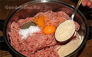 Рулетики из свинины с беконом в духовке с начинкой: простые и «вкусные» рецепты